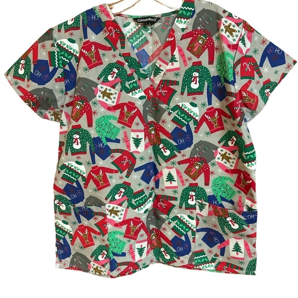 Cassandra O Christmas Themed Scrub Top Oversized Fit Large NWOT